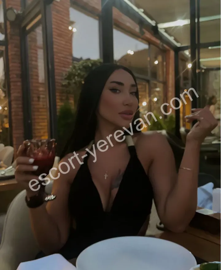 Lili - photo 1